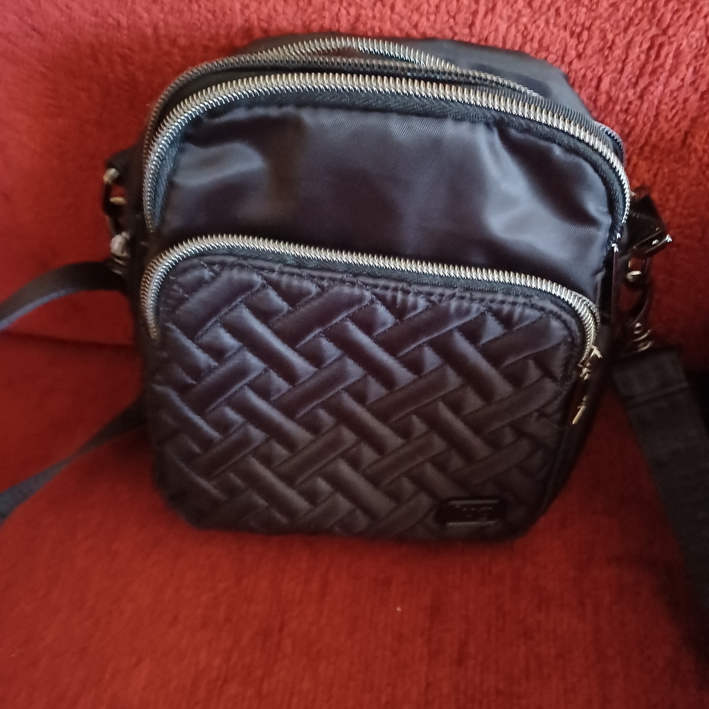 Lug can can crossbody